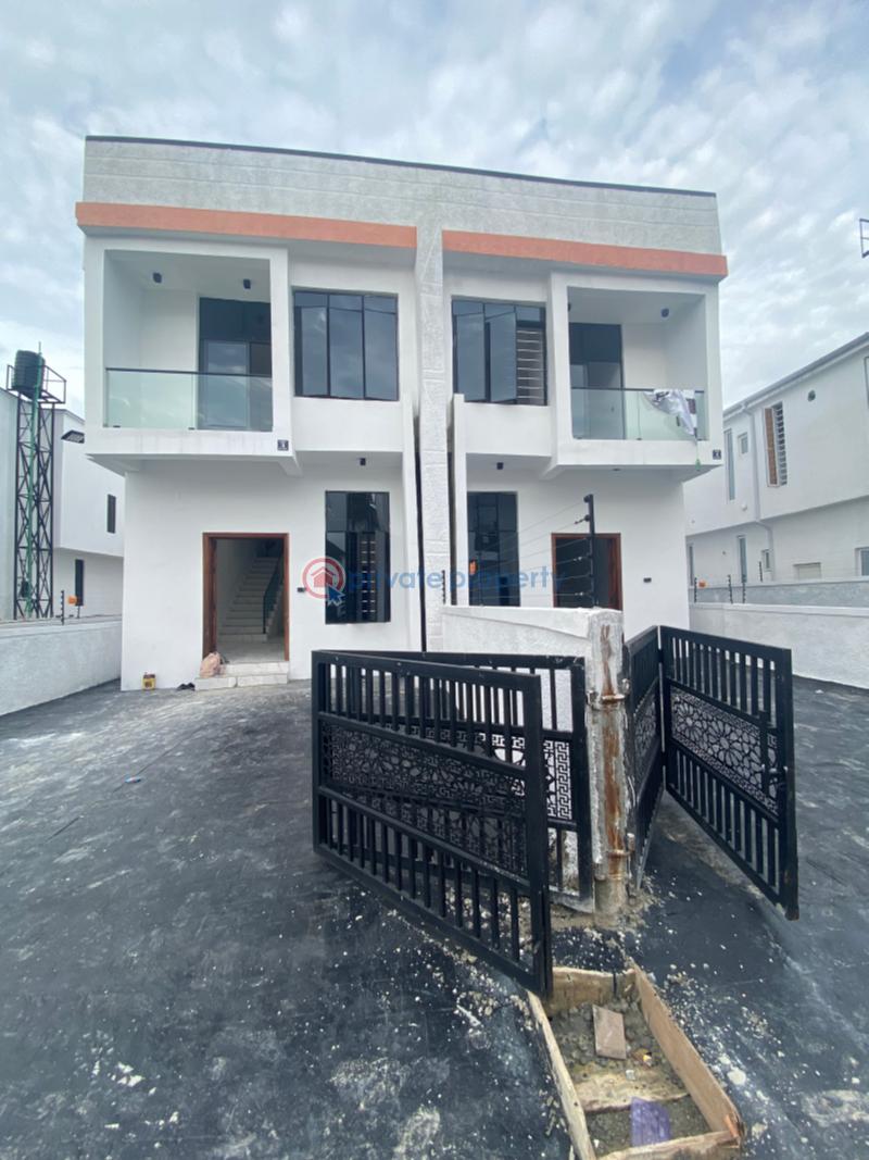 4 bedroom Semi detached Duplex For Sale Ikota G.r.a Lagos State. Ikota Lekki Lagos - 1