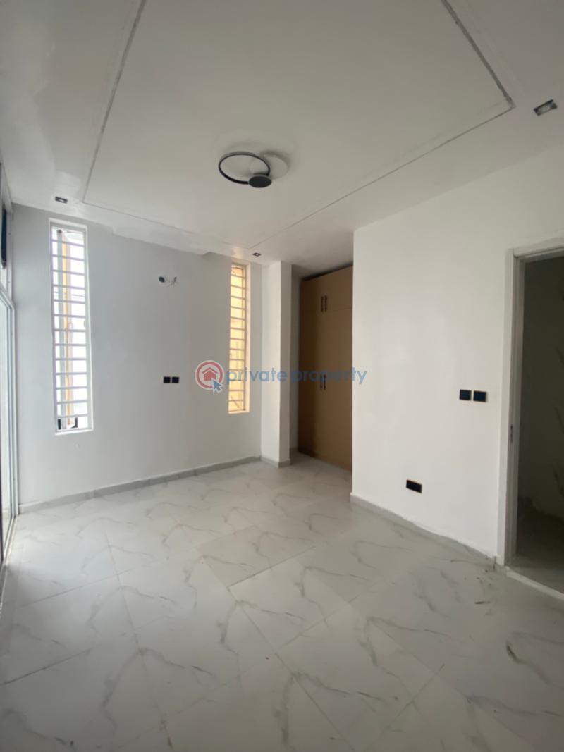 4 bedroom Semi detached Duplex For Sale Ikota G.r.a Lagos State. Ikota Lekki Lagos - 12