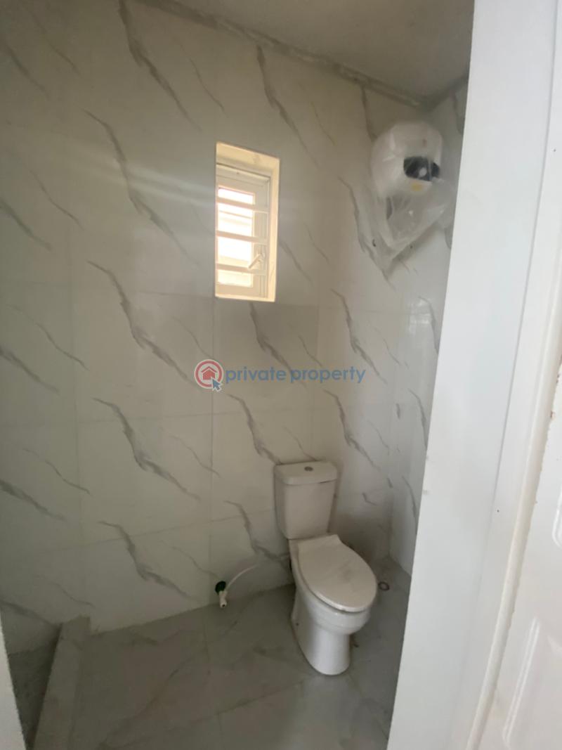 4 bedroom Semi detached Duplex For Sale Ikota G.r.a Lagos State. Ikota Lekki Lagos - 14