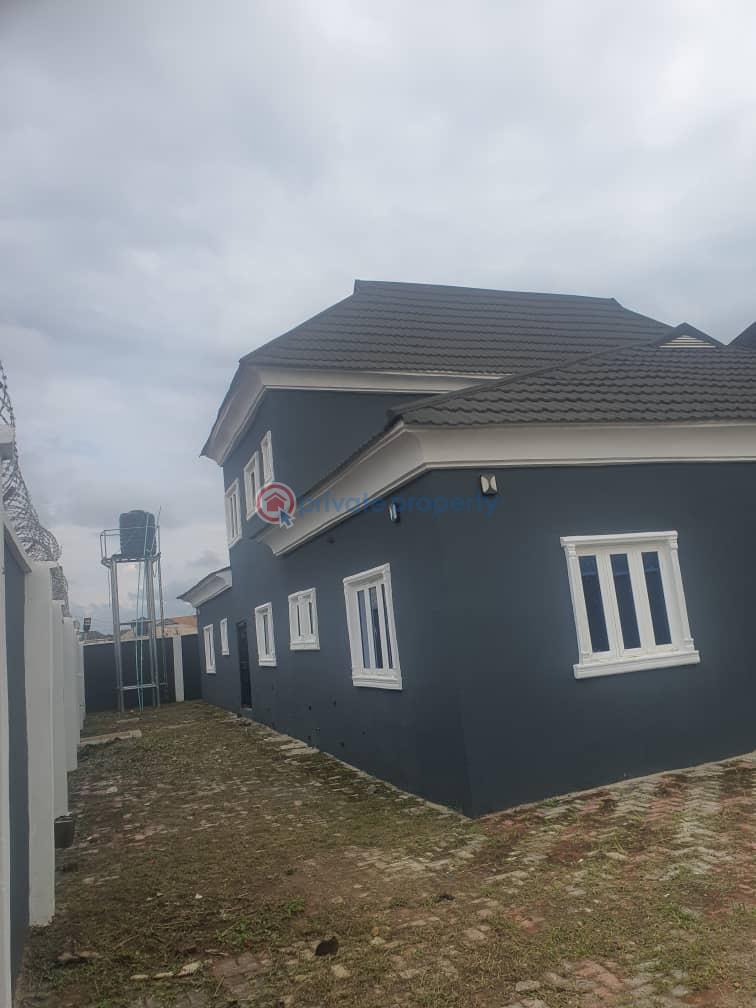 4 bedroom Detached Bungalow For Sale Akoto Estate Elebu Akala Express Ibadan Oyo - 2