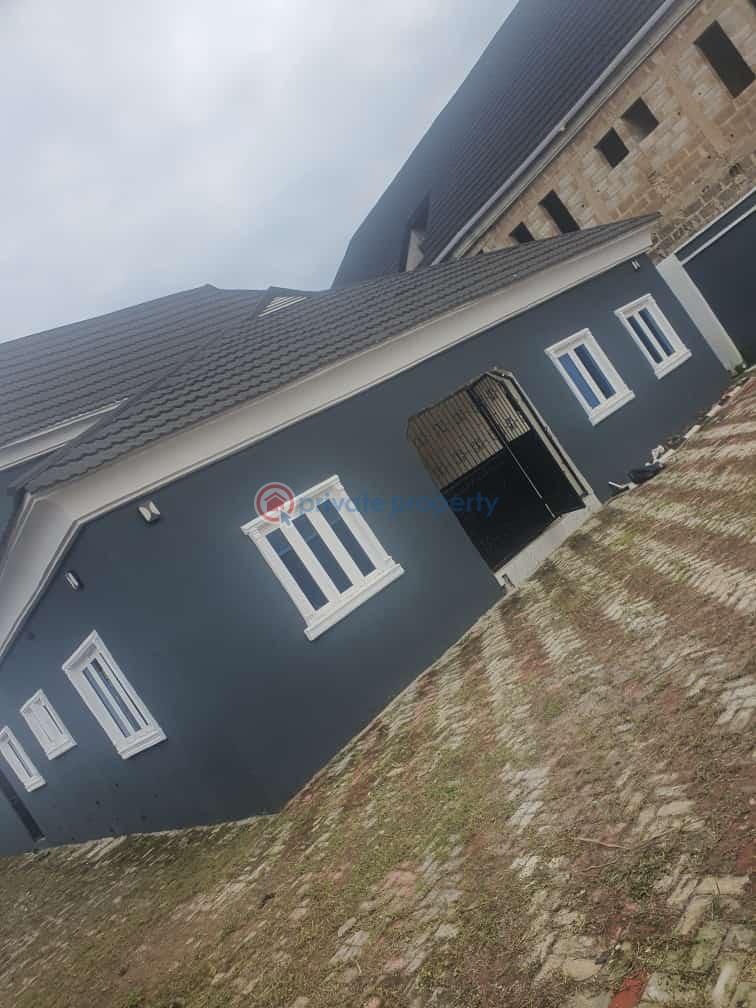 4 bedroom Detached Bungalow For Sale Akoto Estate Elebu Akala Express Ibadan Oyo - 3