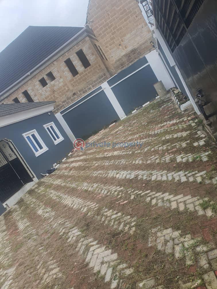 4 bedroom Detached Bungalow For Sale Akoto Estate Elebu Akala Express Ibadan Oyo - 4