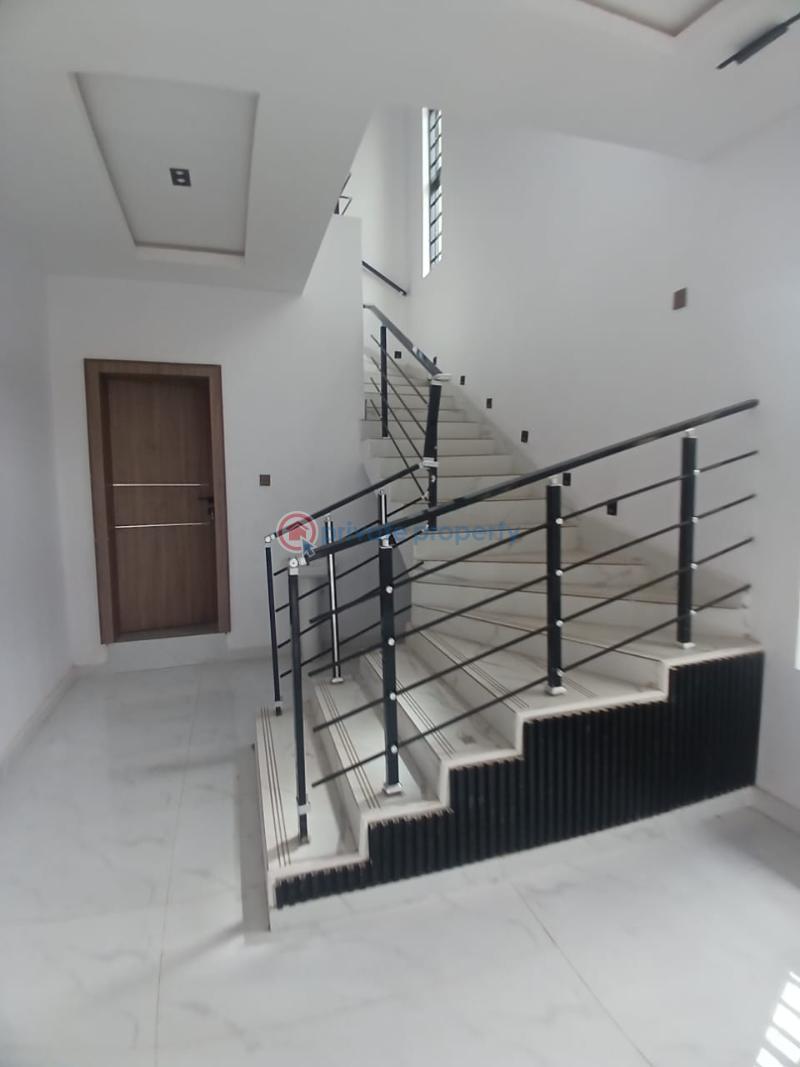 4 bedroom Detached Duplex For Sale Carlton Gate Estate Akobo Ibadan Oyo - 3