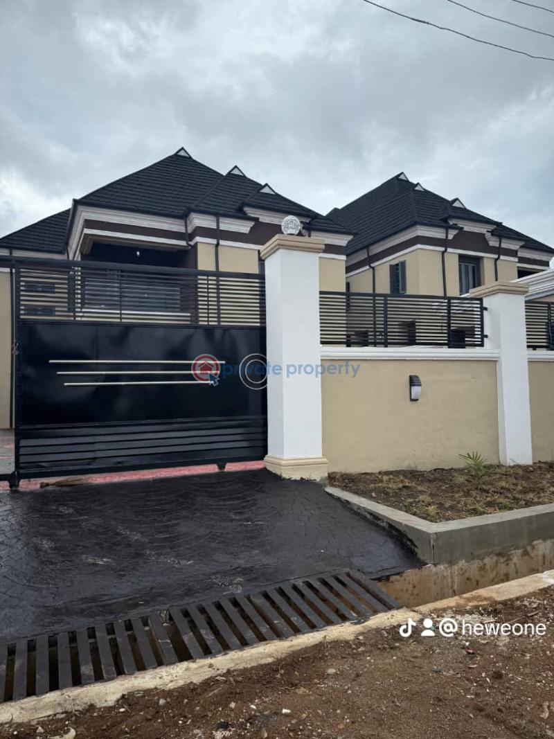 5 bedroom Duplex For Sale Oluyole Estate Ibadan Oyo - 1