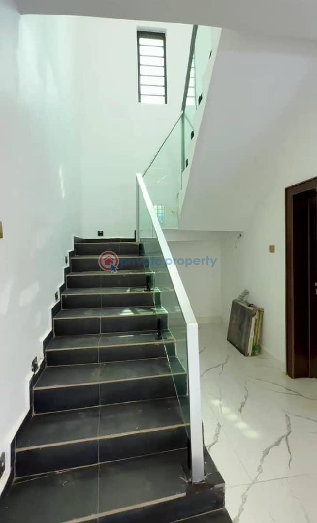 Newly built 4 bedroom detached duplex with security house all insuit - 3 4 bedroom Detached Duplex For Sale Golf Estate Annex Enugu Area  - 3