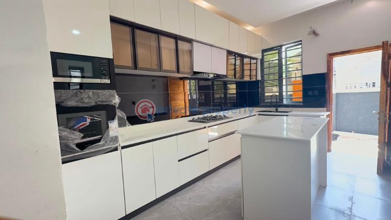 4 bedroom House For Sale Idado Lekki Lagos - 11
