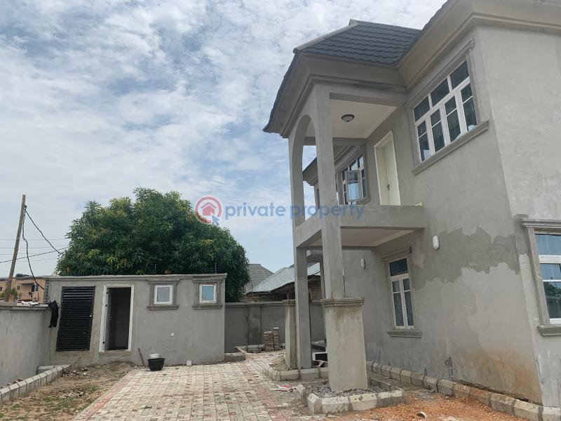 4 bedroom Duplex For Sale Zone 8 Lokoja Kogi - 2