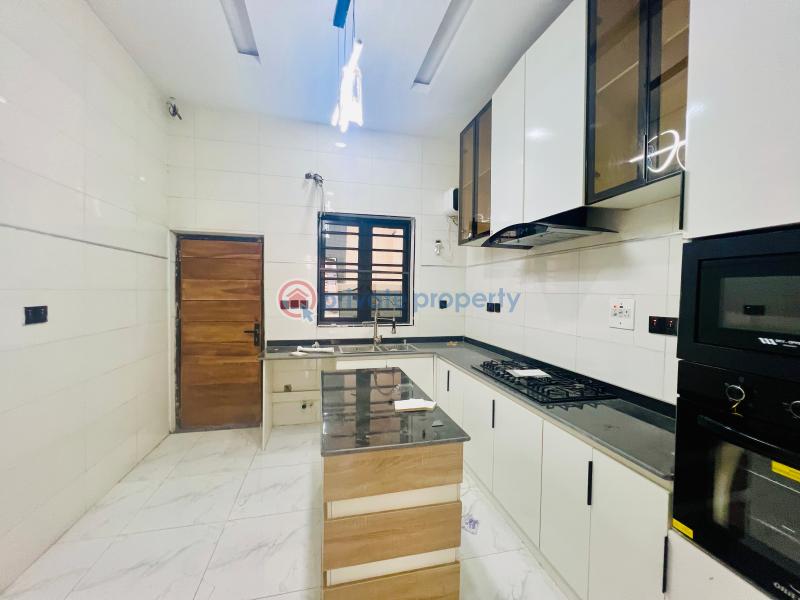 4 bedroom Detached Duplex For Sale A Prime And Secure Estate In Ajah Sangotedo Ajah Lagos - 4