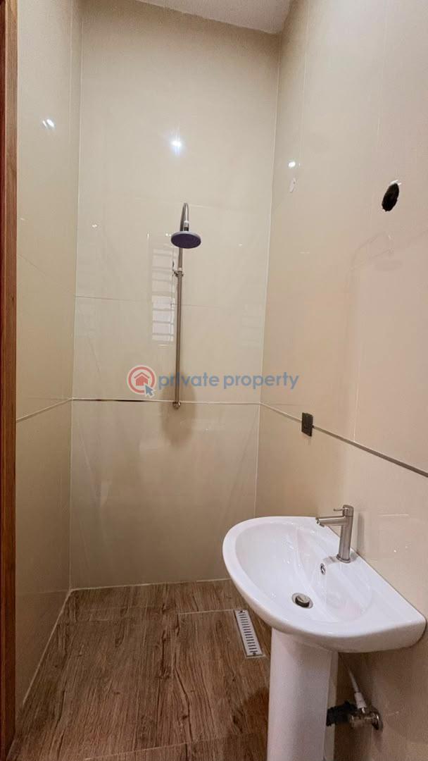 House For Sale Oke’badan Estate, Akala Way, Akobo, Ibadan  Ibadan Oyo - 9