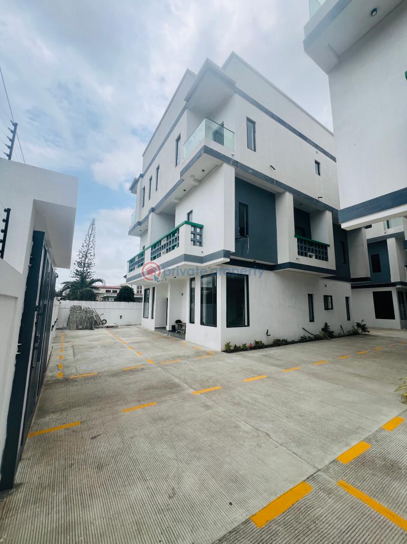 4 bedroom Semi detached Duplex For Sale Off Aldmiralty Way Lekki Phase 1 Lagos - 20
