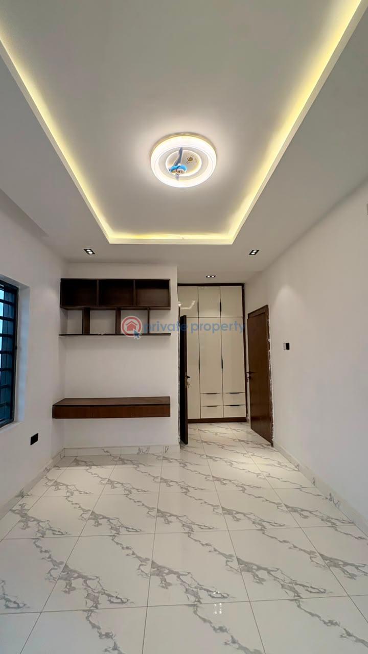 4 bedroom Terraced Duplex For Sale Carlton Gate Estate Akobo Ibadan Oyo - 8