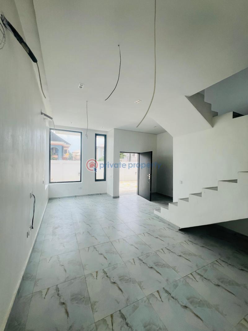 4 bedroom Semi detached Duplex For Sale Off Aldmiralty Way Lekki Phase 1 Lagos - 1