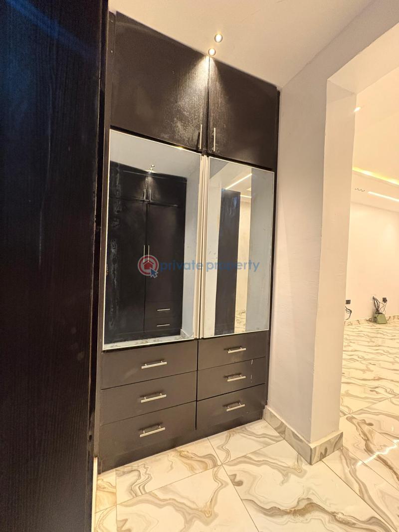 House For Sale Location: Emmanuel Estate, Off Nihort, Jericho Extension Ibadan Oyo - 5