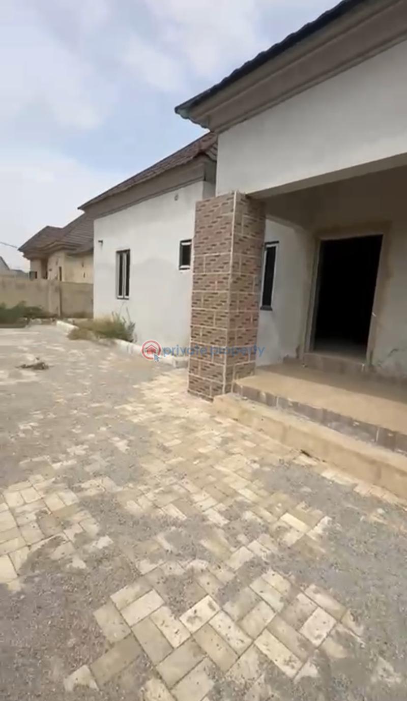 4 bedroom Detached Bungalow For Sale An Estate Beside Light Gold Estate , Lugbe Abuja Lugbe Abuja Phase 4  - 2