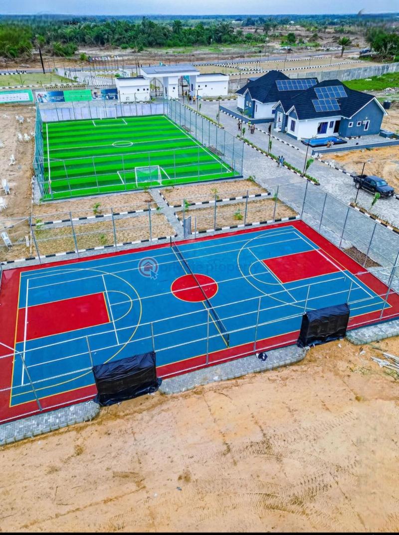 4 bedroom Detached Bungalow For Sale Ibeju-Lekki Lagos - 6