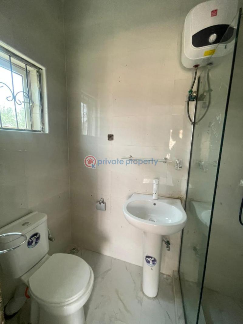 4 bedroom Detached Duplex For Sale Adebajo Street New Bodija Ibadan Oyo - 7
