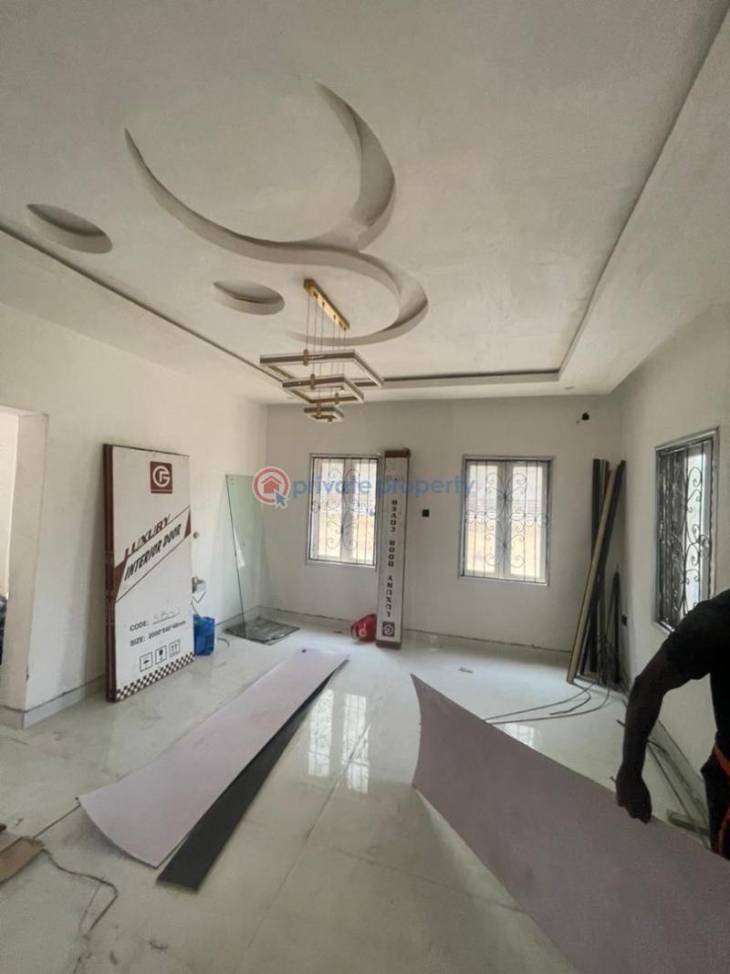 4 bedroom Detached Duplex For Sale Adebajo Street New Bodija Ibadan Oyo - 2