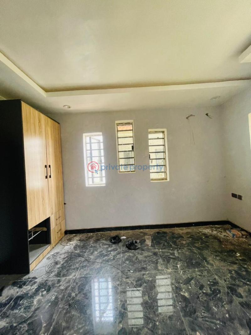 4 bedroom Detached Duplex For Sale Adebajo Street New Bodija Ibadan Oyo - 8