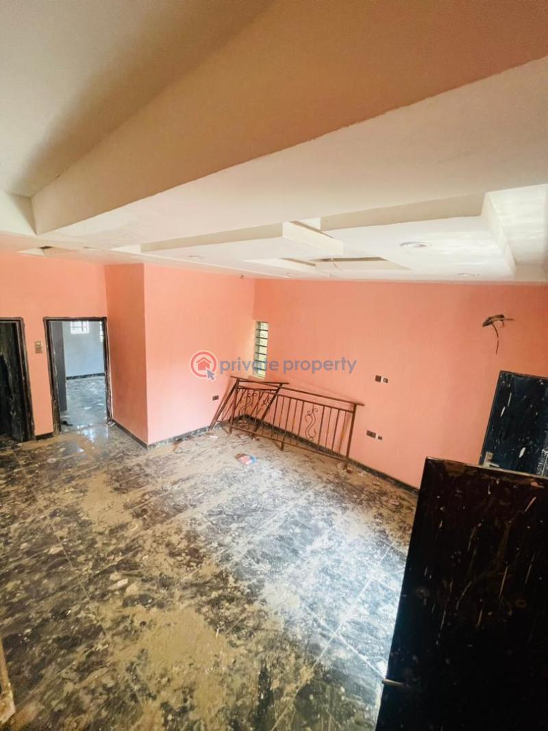 4 bedroom Detached Duplex For Sale Adebajo Street New Bodija Ibadan Oyo - 2