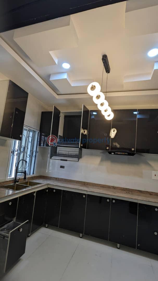 4 bedroom Detached Duplex For Sale Sunbeam Area New Bodija Ibadan Oyo - 4