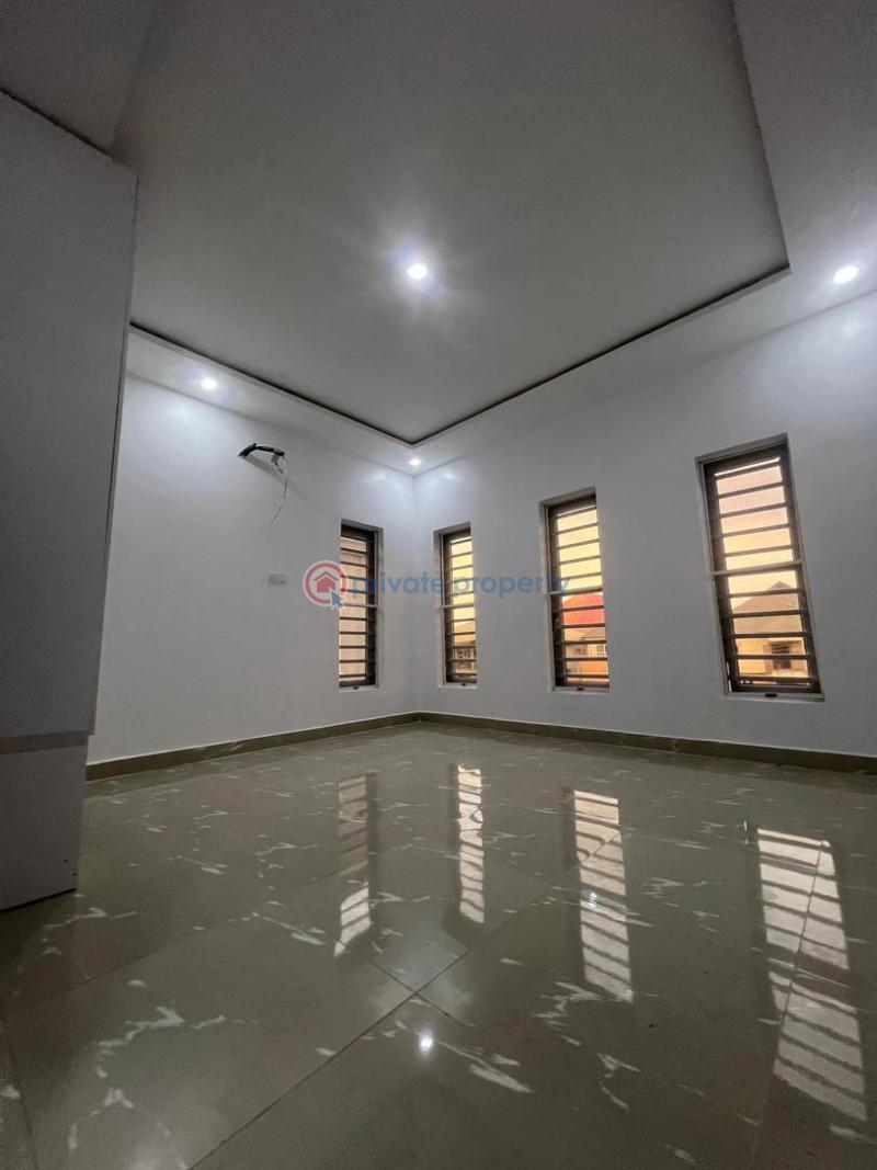 4 bedroom Duplex For Sale 20 Minutes To Airport. Alimosho Lagos - 9