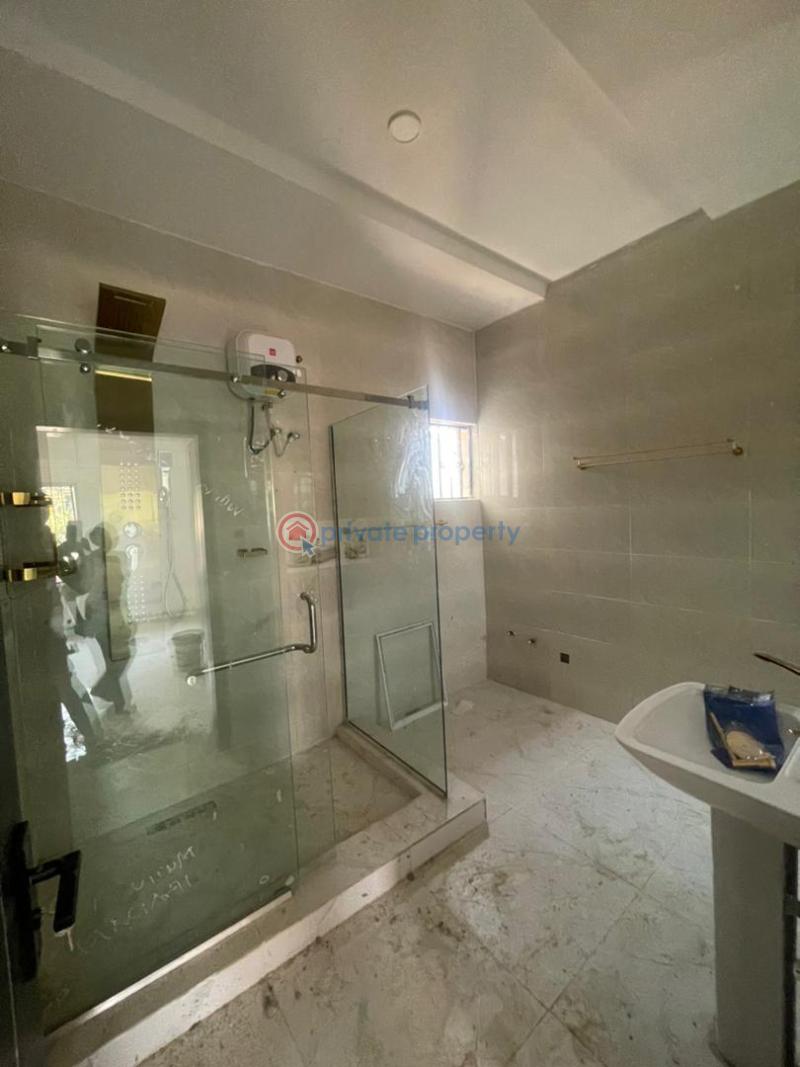 4 bedroom Detached Duplex For Sale Adebajo Street New Bodija Ibadan Oyo - 8