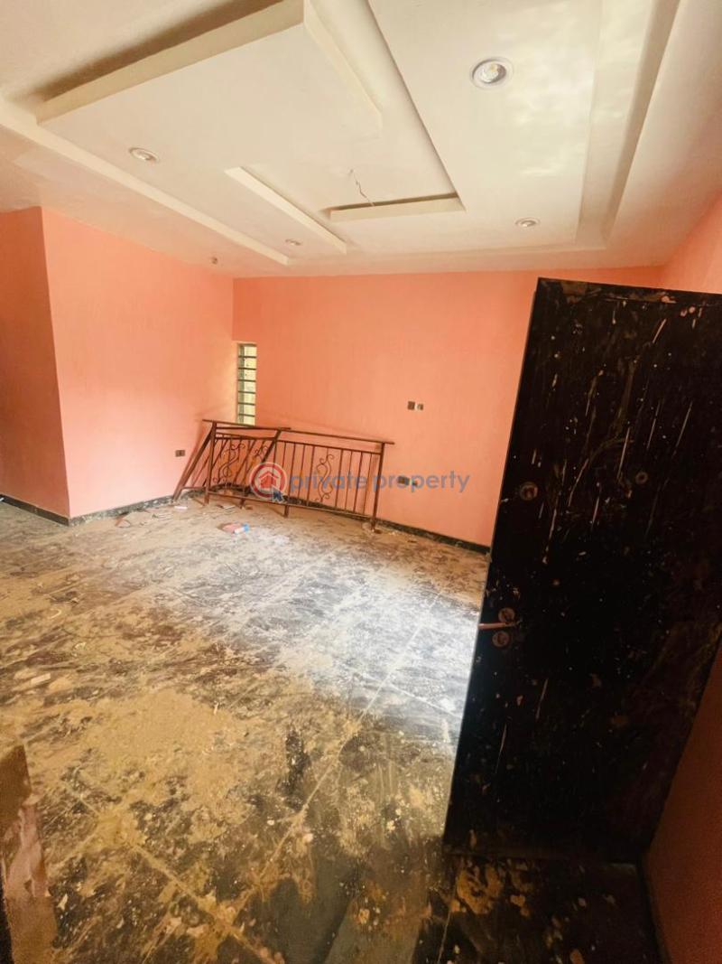 4 bedroom Detached Duplex For Sale Adebajo Street New Bodija Ibadan Oyo - 6