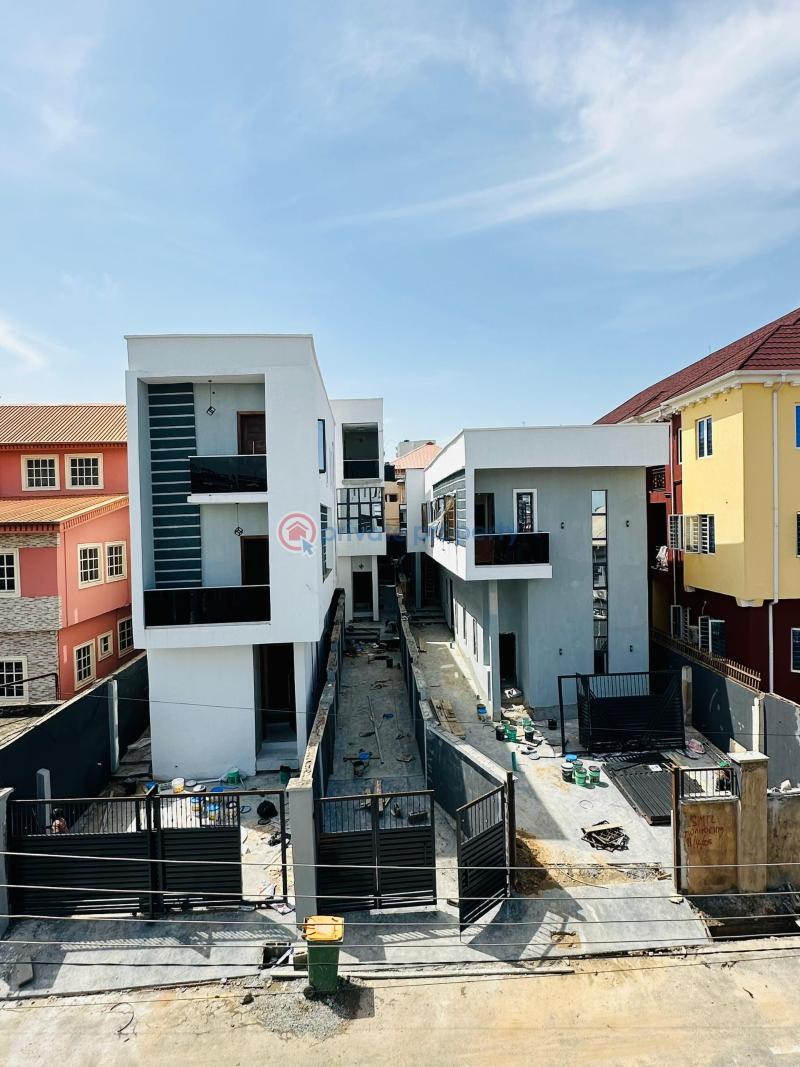 4 bedroom Detached Duplex For Sale Magodo GRA Phase 2 Kosofe/Ikosi Lagos - 1