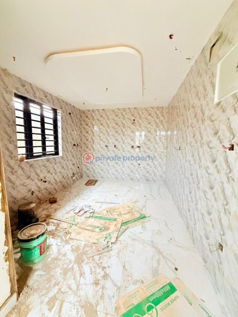 4 bedroom House For Sale Ogba Lagos - 15
