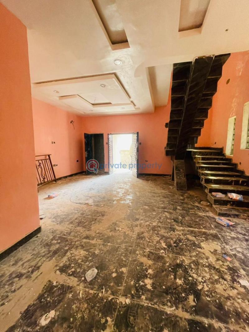 4 bedroom Detached Duplex For Sale Adebajo Street New Bodija Ibadan Oyo - 9