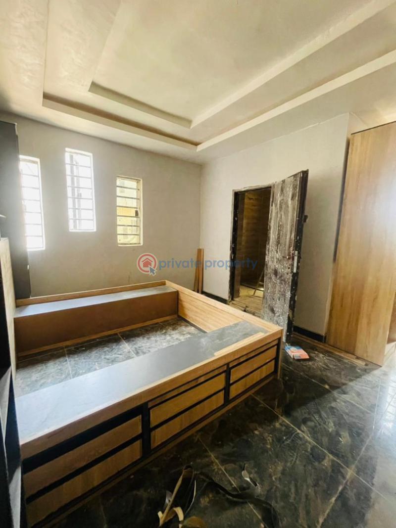 4 bedroom Detached Duplex For Sale Adebajo Street New Bodija Ibadan Oyo - 7
