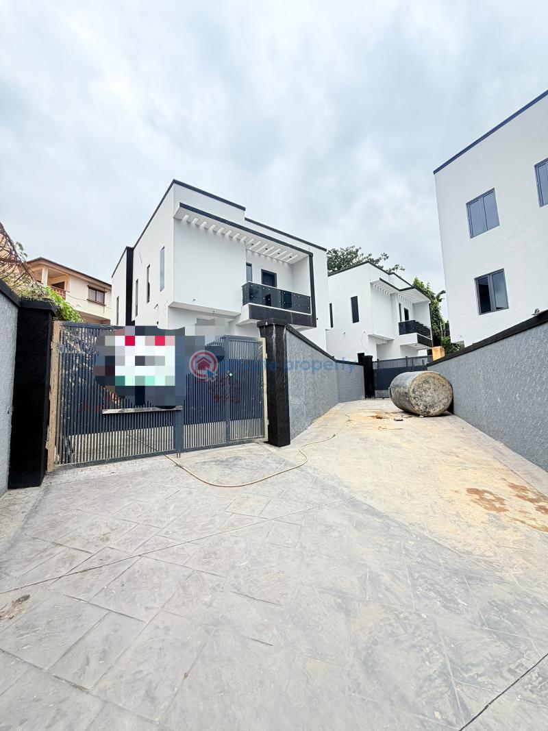 4 bedroom Detached Duplex For Sale Omole Phase 1 Ojodu Lagos - 0