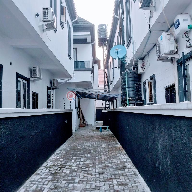 4 bedroom Detached Duplex For Sale In A Secured Estate Ologolo Lekki Lagos - 16