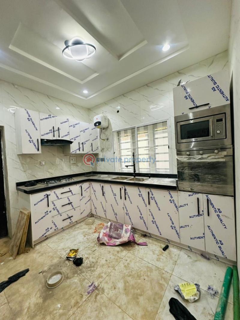 4 bedroom Detached Duplex For Sale Omole Phase 2 Ojodu Lagos - 1
