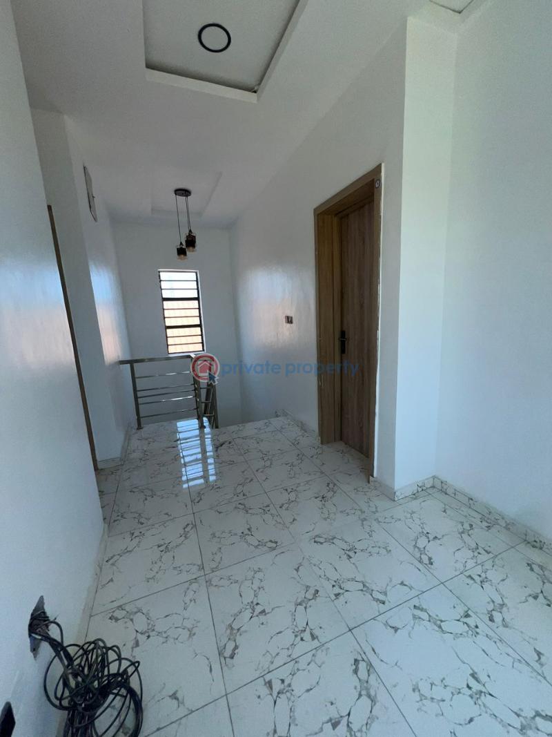 4 bedroom Detached Duplex For Sale Secure Estate At Ajah Lekki Ajah Lagos - 5