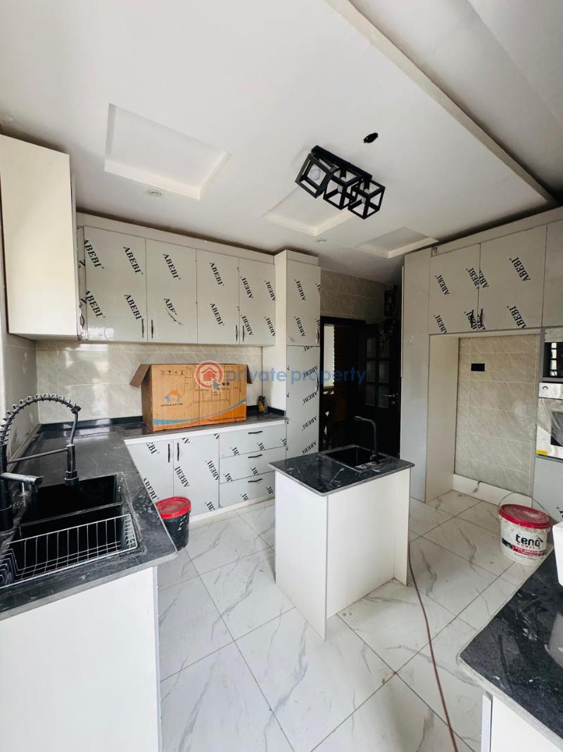 4 bedroom Detached Duplex For Sale Carlton Gate Estate Akobo Ibadan Oyo - 3
