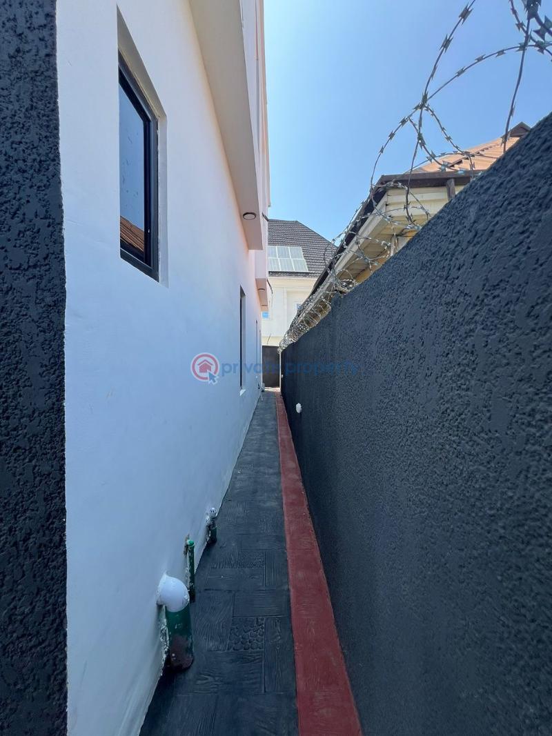 4 bedroom Detached Duplex For Sale Secure Estate At Ajah Lekki Ajah Lagos - 1