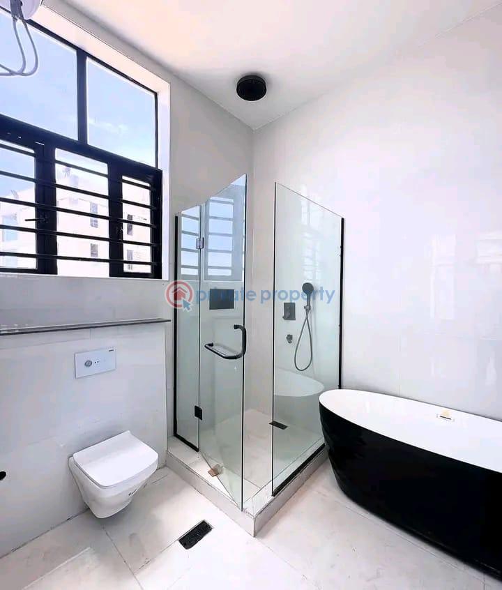 5 bedroom Detached Duplex For Sale Chevron Drive Lekki Lagos - 3