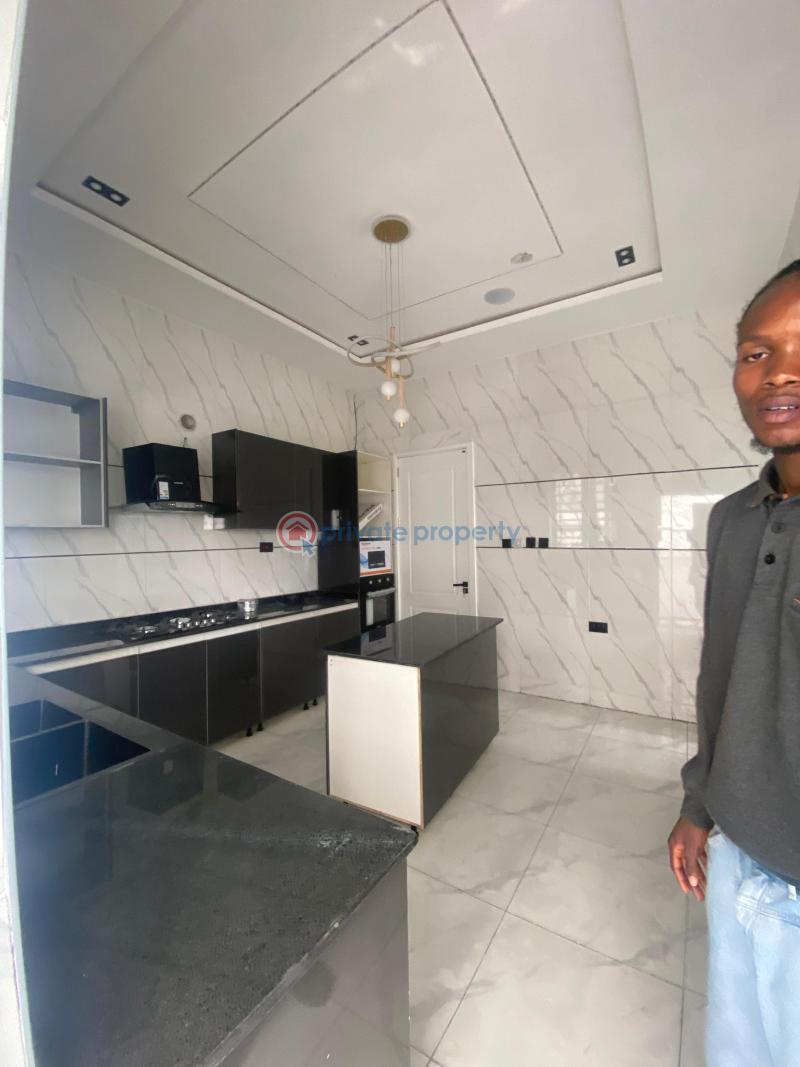 4 bedroom Detached Duplex For Sale Abraham Adesanya Lekki Scheme 2 Ajah Lagos - 4