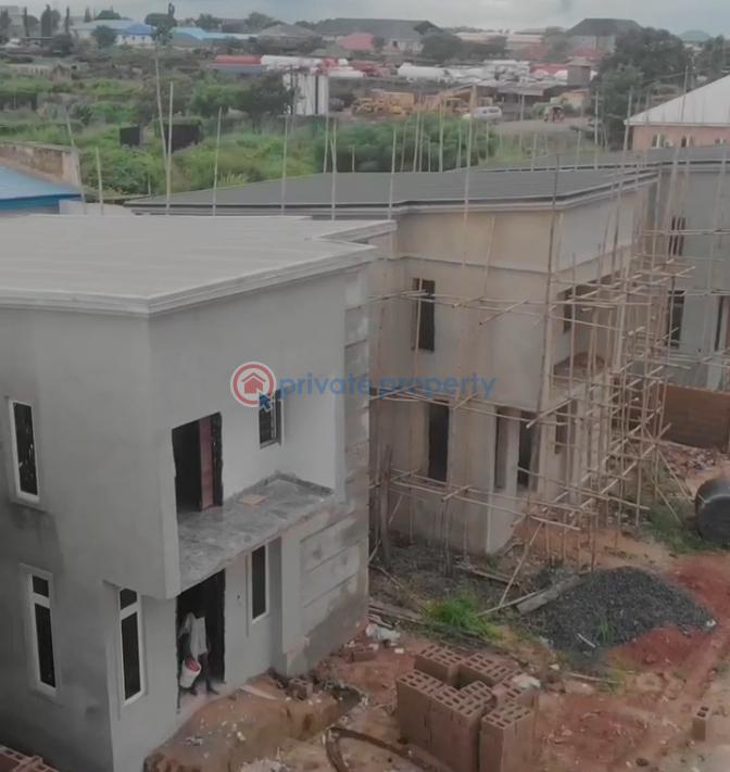 4 bedroom Duplex For Sale Banana Estate New Haven Extension Enugu Area  - 3