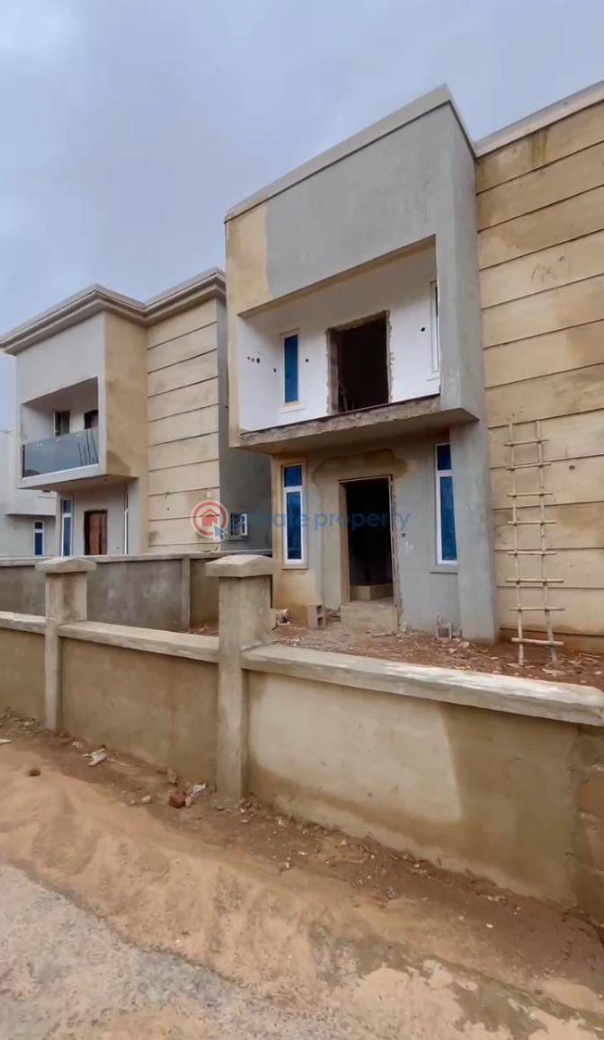 4 bedroom Duplex For Sale Banana Estate New Haven Extension Enugu Area  - 2