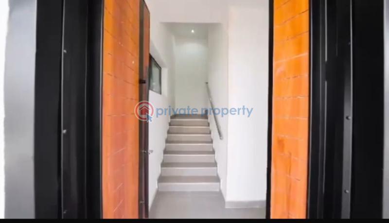 4 bedroom Maisonette For Sale Olaleye New Town Estate, Iponri Surulere Lagos - 9