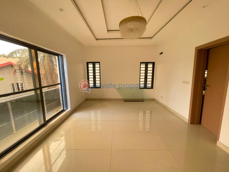 4 bedroom Flat & Apartment For Sale Surulere Lagos - 10