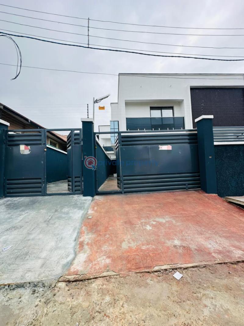 4 bedroom Semi detached Duplex For Sale Gbagada Lagos