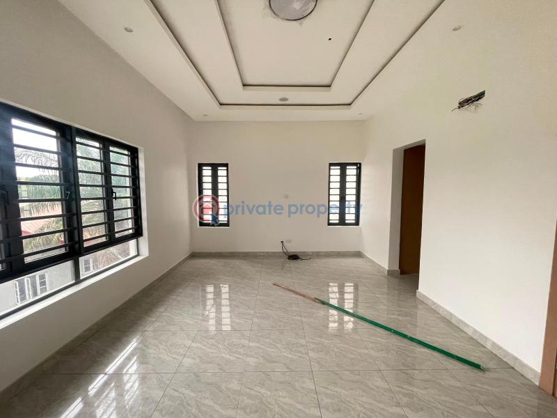 4 bedroom Flat & Apartment For Sale Surulere Lagos - 5