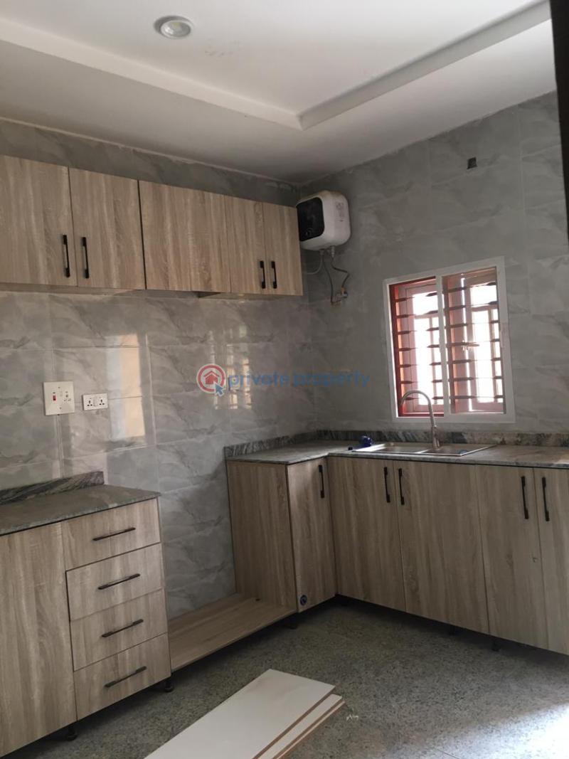 For rent 4 bedroom House Riverpark Estate, Along Airport Road Lugbe