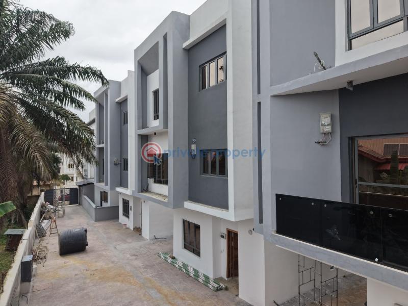4 bedroom Flat & Apartment For Sale Surulere Lagos - 6