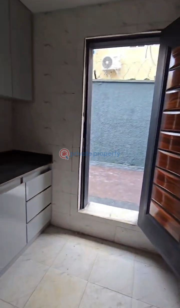 4 bedroom Semi detached Duplex For Sale Magodo Phase 2 Gra Magodo GRA Phase 2 Kosofe/Ikosi Lagos - 5