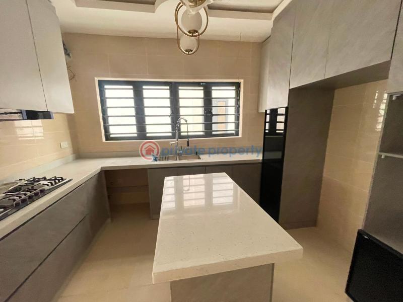 4 bedroom Flat & Apartment For Sale Surulere Lagos - 9