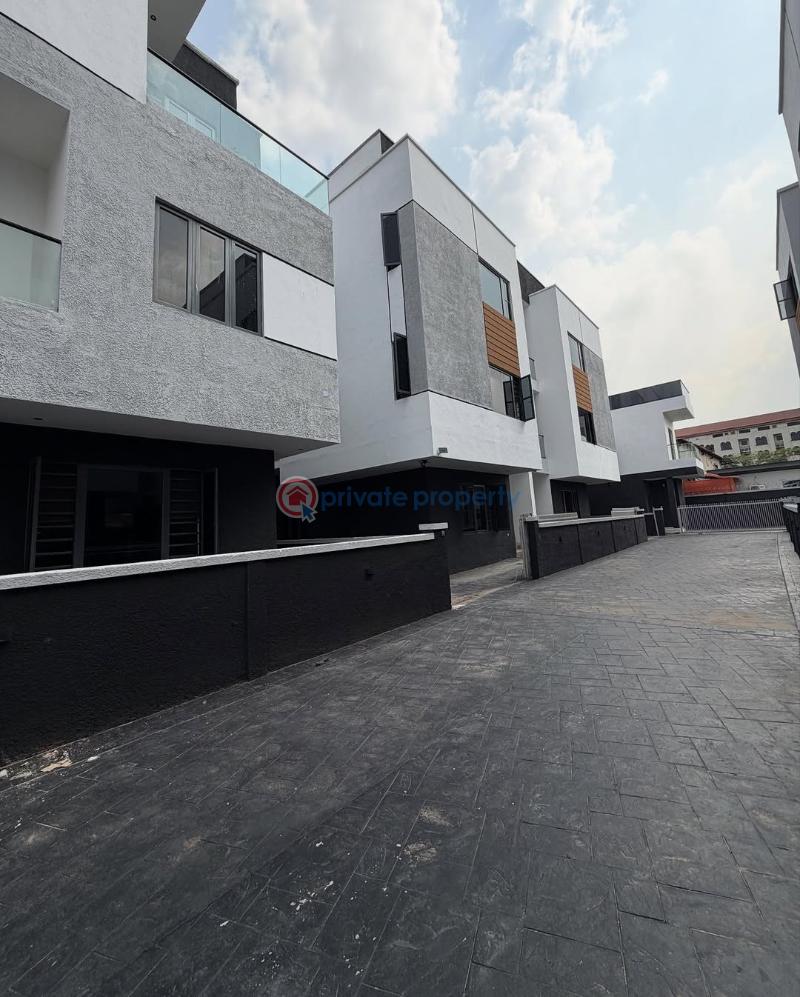 4 bedroom Semi detached Duplex For Sale Adeniyi Jones Ikeja Lagos